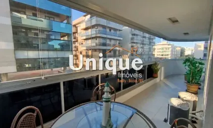 Lindo apartamento próximo da Praia de Forte à venda por R$890.000,00