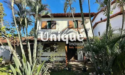 Casa duplex com 187m2 no Braga à venda por R$ 820.000,00