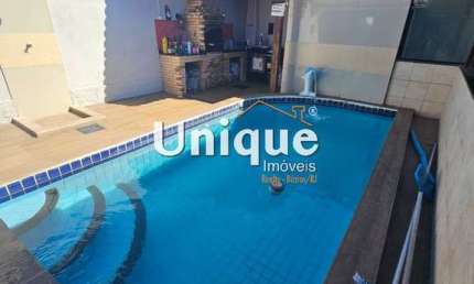 Casa com 5 quartos e piscina, no Parque Burle para venda ou aluguel fixo.