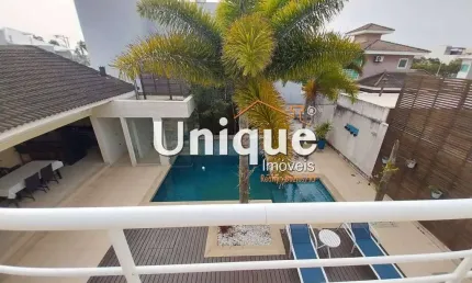 Casa independente com 4 suítes no Portinho, à venda por R$2.700.000,00.