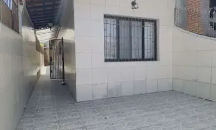 Casa 2 dormitórios com churrasqueira próximo a praia - Vera Cruz, Mongaguá