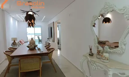 Apartamento Alto Padrão 3 suítes mobiliado e decorado frente mar em Praia Grande/SP.