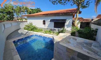 Casa com piscina 3 dormitórios lado praia, Agenor de Campos - Mongaguá