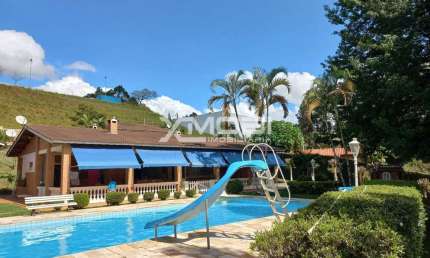Chácara de Alto Padrão à Venda em Itatiba/SP - 4 Suítes, Casa de Hóspedes, Lazer Completo