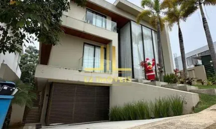 CASA LUXUOSA - 5 SUÍTES - ENERGIA SOLAR - PORTEIRA FECHADA - ALPHAVILLE 1