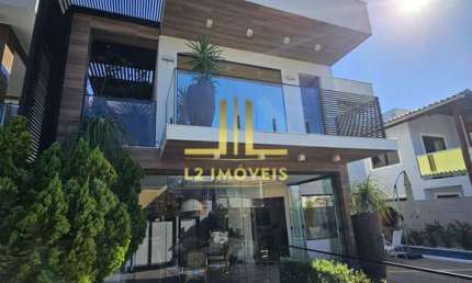 CASA LUXUOSA - 4 QUARTOS SENDO 3 SUÍTES - LAURO DE FREITAS
