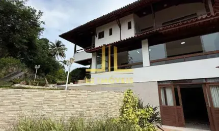 Casa luxuosa - 6 quartos sendo 5 suítes - encontro das aguas