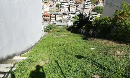 Terreno à venda na Rua Monsenhor Ferrer, Democrata, Juiz de Fora