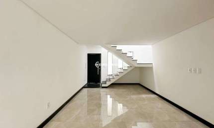 Casa com 3 quartos à venda na Rua Guido Monachesi, Aeroporto, Juiz de Fora