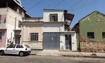 Casa com 3 quartos à venda na Rua Senador Feliciano Penna, Mariano Procópio, Juiz de Fora