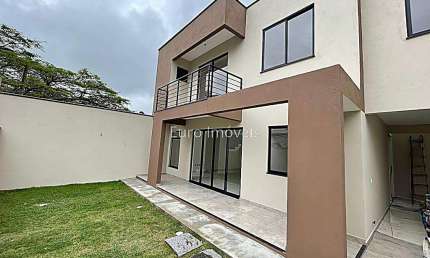 Casa com 3 quartos à venda na Rua dos Rubis, Marilândia, Juiz de Fora