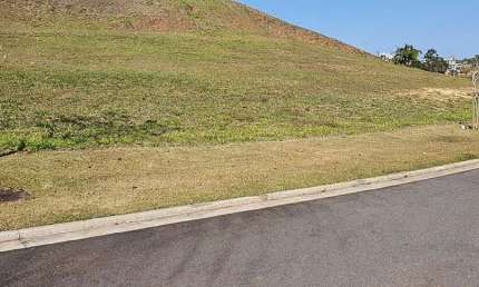Terreno em condomínio fechado à venda na Rua Cambuí, Alphaville, Juiz de Fora