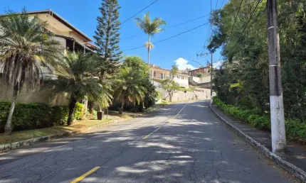 Terreno em condomínio fechado à venda na Rua José Lourenço, Portal da Torre, Juiz de Fora