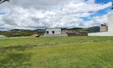 Terreno em condomínio fechado à venda na Rua Itanhandu, São Pedro, Juiz de Fora