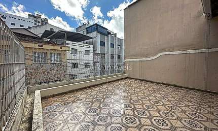 Casa com 3 quartos à venda na Rua Doutor Laureano, Passos, Juiz de Fora