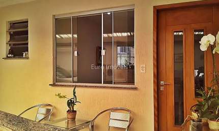 Casa com 3 quartos à venda na Rua Tupi, Santa Terezinha, Juiz de Fora