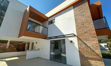 Casa em condomínio fechado com 4 quartos à venda na Rua Clorofila, Novo Horizonte, Juiz de Fora