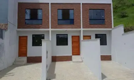 Casa com 2 quartos à venda na Rua Henrique Miranda Sá, Bom Jardim, Juiz de Fora