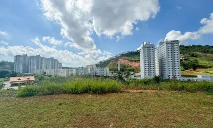 Terreno em condomínio fechado à venda na Rua Octávio Malvaccini, São Pedro, Juiz de Fora