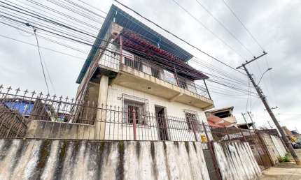 Casa com 3 quartos à venda na Rua José Venâncio Rabello, Santos Dumont, Juiz de Fora