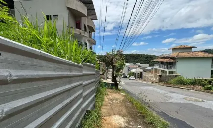 Terreno à venda no São Pedro, Juiz de Fora 