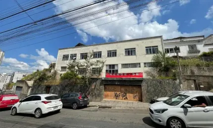 Casa com 4 quartos à venda no São Mateus, Juiz de Fora 