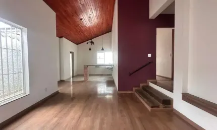 Casa 2 quartos, 135,42m², 2 vagas no São Pedro, Juiz de Fora, MG.