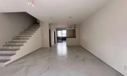 Casa 3 quartos, 2 vagas, 250m², no Fontes Ville, Juiz de Fora, MG.