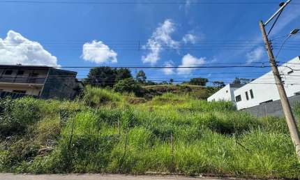 Terreno à venda no Parque Jardim da Serra, Juiz de Fora 
