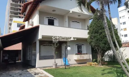 Casa Duplex 4 Quartos sendo 1 Suíte a Venda na Praia do Morro - Guarapari - ES