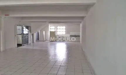 Sala comercial para alugar na Rua Quintino Bocaiúva, --, Centro, Uberlândia