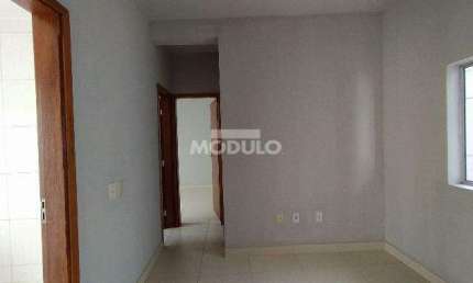 Apartamento com 2 quartos para alugar na Rua Aelza Amélia Pereira, --, Jardim Ipanema I, Uberlândia