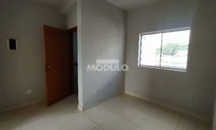 Apartamento com 2 quartos para alugar na Rua Aelza Amélia Pereira, --, Jardim Ipanema I, Uberlândia