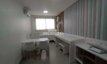 Sala comercial para alugar na Avenida Raulino Cotta Pacheco, --, Osvaldo Rezende, Uberlândia