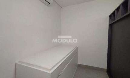 Sala comercial para alugar na Avenida Raulino Cotta Pacheco, --, Osvaldo Rezende, Uberlândia