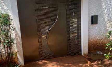 SOBRADO à venda, 4 quartos, 4 suítes, 4 vagas, JARDIM KARAIBA - Uberlândia/MG