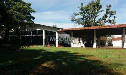Imóvel comercial para locação no Bairro Osvaldo Rezende