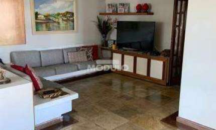 Apartamento para locação no Bairro Fundinho com 4 quartos