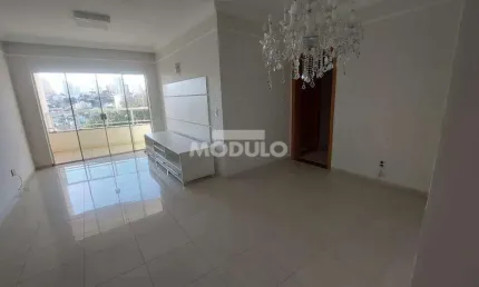Apartamento com 3 quartos à venda na Rua Antônio Marques Póvoa Júnior, --, Vigilato Pereira, Uberlândia