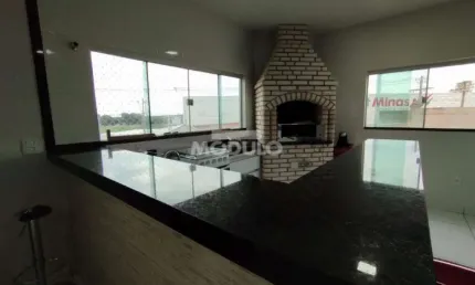 Casa com 3 quartos à venda na Avenida Aspirante Mega, --, Jardim Patrícia, Uberlândia
