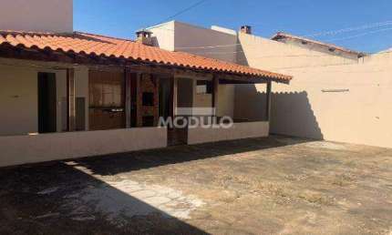 Casa com 5 quartos à venda na Rua David Canabarro, --, Marta Helena, Uberlândia