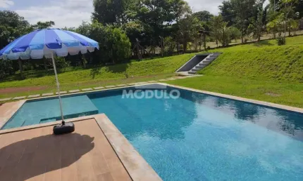 Casa térrea semi-acabada, no condomínio Morada do Sol, bairro Tocantins, Uberlândia MG