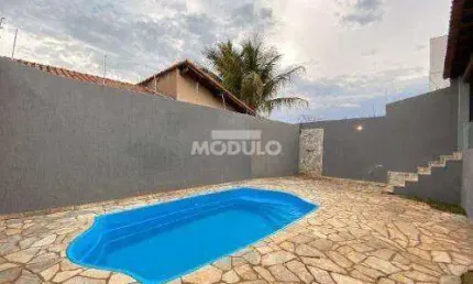 Casa com 3 quartos à venda na Rua Manacás, --, Cidade Jardim, Uberlândia