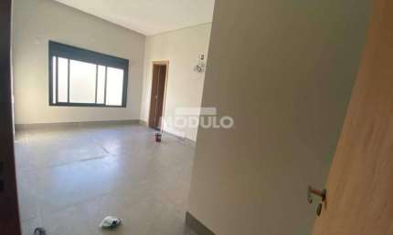 Excelente Casa com Fino Acabamento em Condominio Alphaville 2