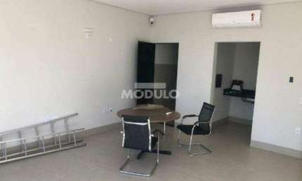 Sala comercial para alugar na Rua Emborcação, --, Granada, Uberlândia