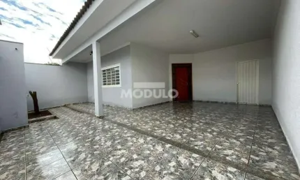 Casa residencial à venda, 3 quartos, 1 suíte, 2 vagas, granada - uberlândia/mg
