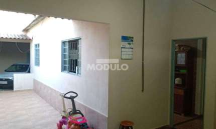 CASA RESIDENCIAL à venda, 3 quartos, 2 vagas, Laranjeiras - Uberlândia/MG