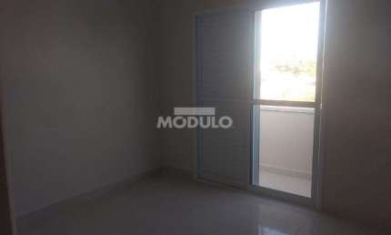 APARTAMENTO à venda, 2 quartos, 1 suíte, 2 vagas, Santa Mônica - Uberlândia/MG
