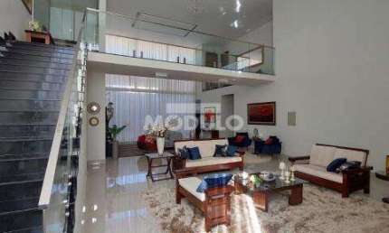 CASA RESIDENCIAL à venda, 4 quartos, 3 suítes, 3 vagas, Santa Mônica - Uberlândia/MG