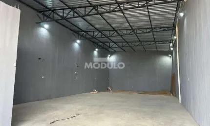 Barracão / Galpão / Depósito à venda na Avenida Dos Parecis, --, Aclimação, Uberlândia